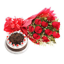 1 kg black forest Cake with 12 Lovely Dutch Roses